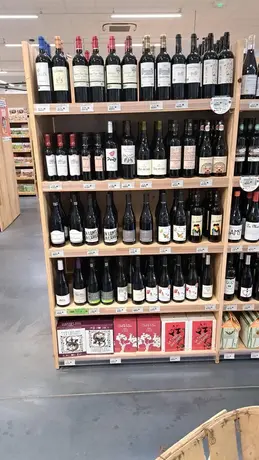 412-biocoop-prenommagasin-bio-rayon-cave-vin-local.webp