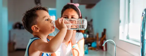 Bad buzz* : les bouteilles en plastique